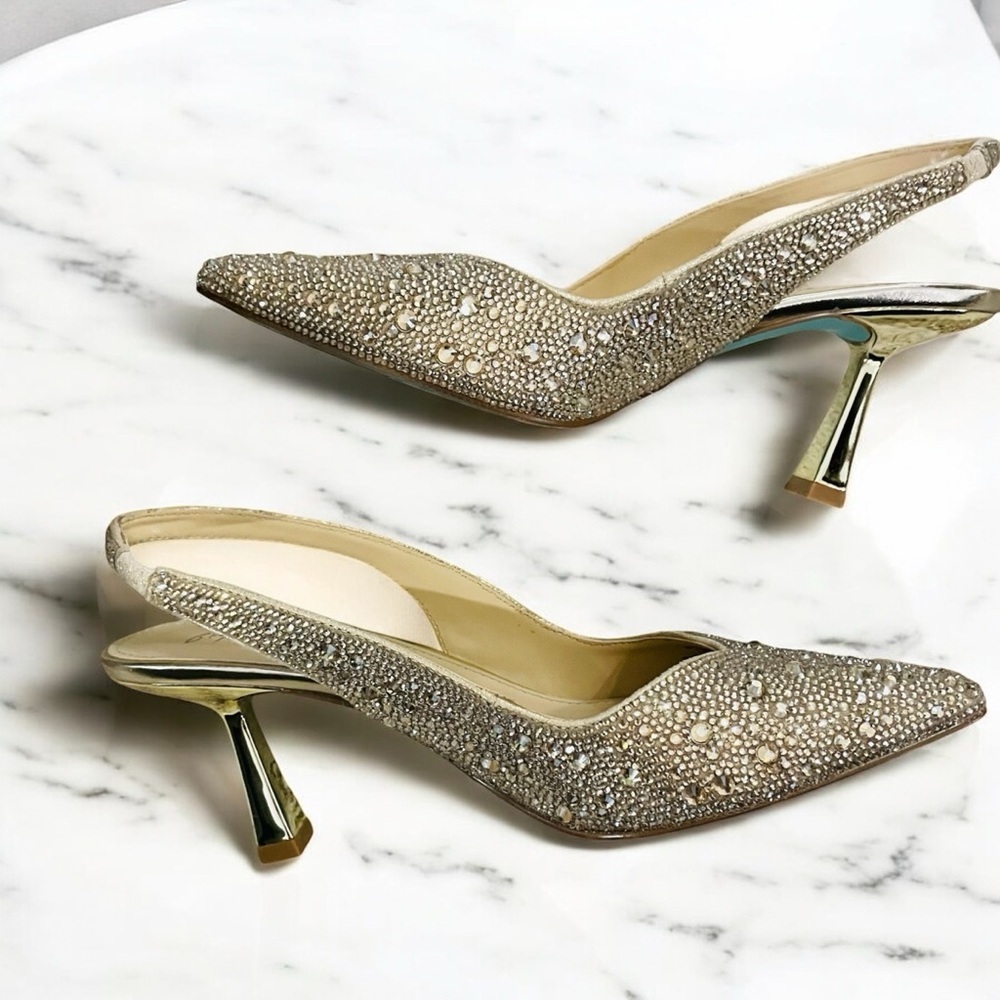 Betsey Johnson Clark Light Gold Slingback Heels 7.5 - Picture 2 of 3